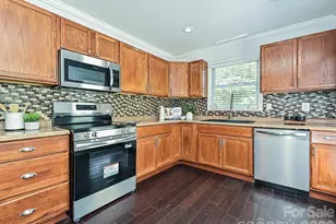 1913 Optimist Ln, Charlotte, NC 28205 - Photo 10