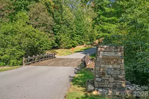 25 E Owl Creek Ln, Fairview, NC 28730 - Photo 2