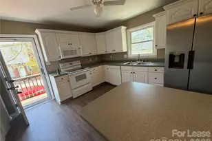 1180 Huntsmoor Dr, Gastonia, NC 28054 - Photo 2