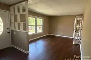 1180 Huntsmoor Dr, Gastonia, NC 28054 - Photo 4