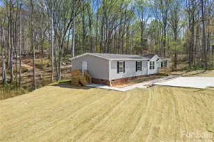 7822 Stillwater Dr, Sherrills Ford, NC 28673 - Photo 2