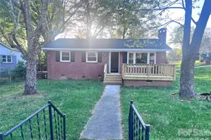 400 Chatham Ave, Gaffney, SC 29340 - Photo 1