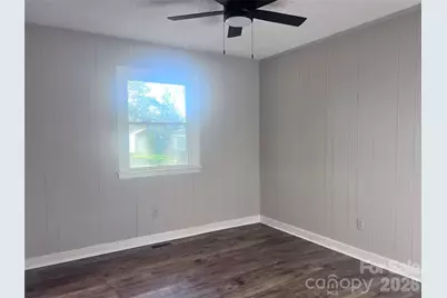 400 Chatham Avenue, Gaffney, SC 29340 - Photo 8