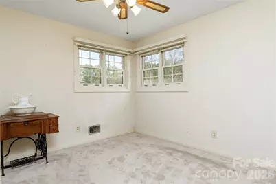 537 32nd Street SW, Hickory, NC 28602 - Photo 16