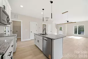 1433 Hilltop St, Albemarle, NC 28001 - Photo 4