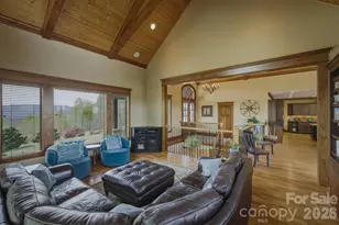 1638 Johns Ridge Pkwy, Lenoir, NC 28645 - Photo 6