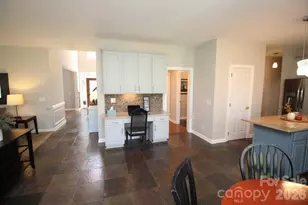 4600 Hanging Ivy Dr, Charlotte, NC 28215 - Photo 12