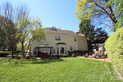 4600 Hanging Ivy Drive, Charlotte, NC 28215 - Photo 4