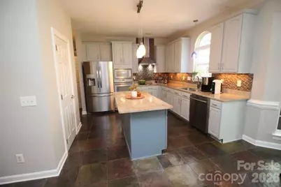 4600 Hanging Ivy Drive, Charlotte, NC 28215 - Photo 8