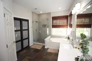 4600 Hanging Ivy Dr, Charlotte, NC 28215 - Photo 20