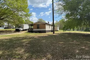 281 Phillips Dr, Forest City, NC 28043 - Photo 2