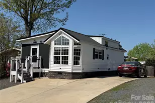 156 Marina Dr, New London, NC 28127 - Photo 2