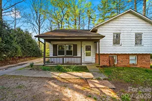 2374 Gingercake Ct, Hickory, NC 28645 - Photo 2