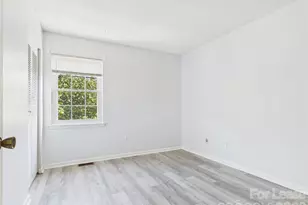 8811 Hunter Ridge Dr, Charlotte, NC 28226 - Photo 16