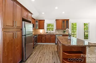 5801 Lindenwood Dr, Matthews, NC 28104 - Photo 4