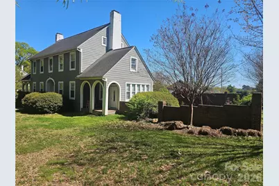 2307 Armstrong Circle, Gastonia, NC 28054 - Photo 2