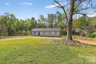 308 Caroline Ave, Lowell, NC 28098 - Photo 4