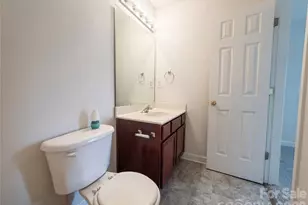 6620 Iron Brigade Ln, Charlotte, NC 28269 - Photo 10