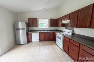 6620 Iron Brigade Ln, Charlotte, NC 28269 - Photo 2