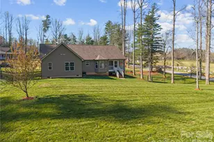 27 Pounding Mill Rd, Hendersonville, NC 28792 - Photo 24