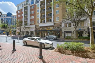 4620 Piedmont Row Dr, Charlotte, NC 28210 - Photo 32