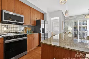 4620 Piedmont Row Dr, Charlotte, NC 28210 - Photo 8