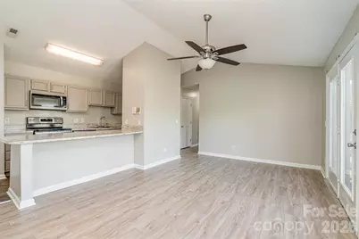 6165 Meadow Rose Lane, Charlotte, NC 28215 - Photo 6