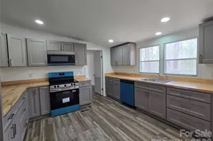 1821 Bascom Ln, Midland, NC 28107 - Photo 2