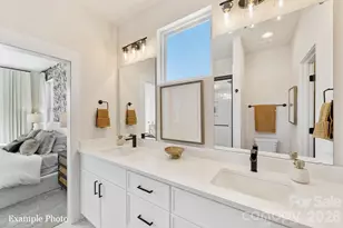 146 Red Azalea Ln, Charlotte, NC 28217 - Photo 12