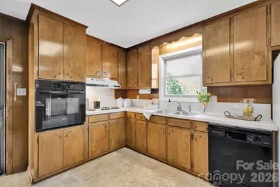 1411 E Maiden Road, Maiden, NC 28650 - Photo 12