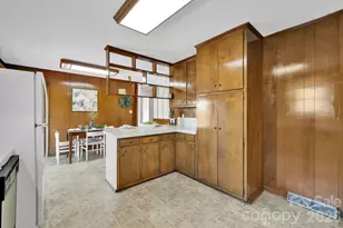 1411 E Maiden Rd, Maiden, NC 28650 - Photo 14