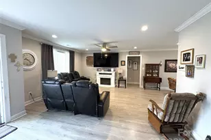 6724 Wylie Circle, Kershaw, SC 29067 - Photo 2