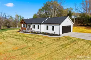 1007 Hibriten Dr SE, Lenoir, NC 28645 - Photo 4