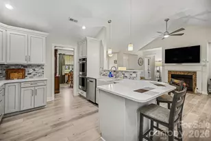 3048 Glenmoor Rd, York, SC 29745 - Photo 8