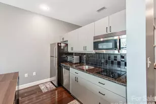 333 W Trade St, Charlotte, NC 28202 - Photo 12