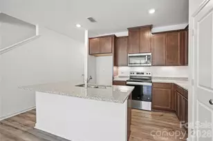 11916 Oak St, Charlotte, NC 28269 - Photo 6