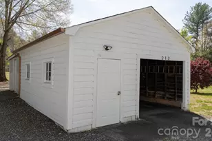 212 Glendale St, Morganton, NC 28655 - Photo 22
