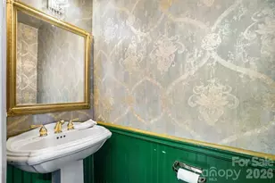 6239 Skyline Dr, Charlotte, NC 28269 - Photo 6