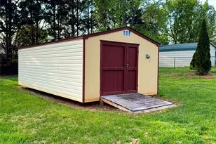 104 Buena Vista Dr, Morganton, NC 28655 - Photo 18