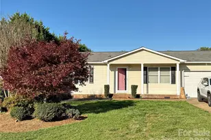 928 Lyndsey Brooke Ct, Lincolnton, NC 28092 - Photo 2