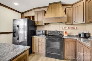 3770 Macklin St, Claremont, NC 28610 - Photo 14