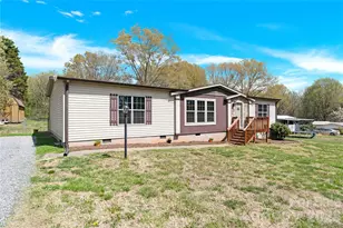 3770 Macklin St, Claremont, NC 28610 - Photo 2