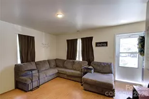 419 N Academy St, Mooresville, NC 28115 - Photo 12