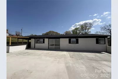 202 Woodward Avenue, Morganton, NC 28655 - Photo 2