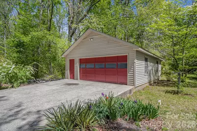 2056 Lawrence Road, Clover, SC 29710 - Photo 36