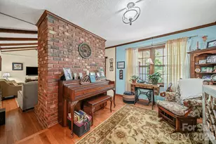 2056 Lawrence Rd, Clover, SC 29710 - Photo 12