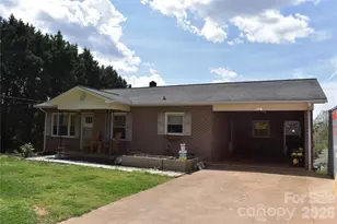 103 Regina Dr, Morganton, NC 28655 - Photo 2