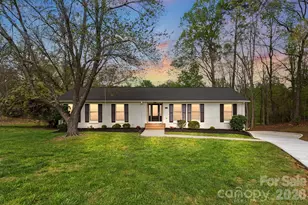 100 Chadmore Dr, Charlotte, NC 28270 - Photo 2