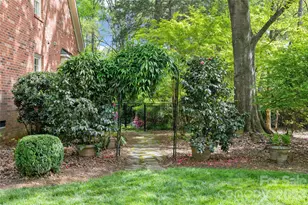 6121 Bentway Dr, Charlotte, NC 28226 - Photo 32