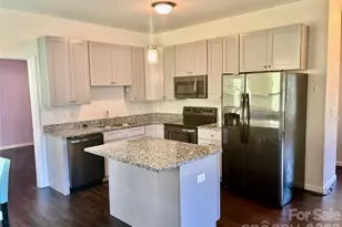 10 Scarlett Ridge Dr, Marshall, NC 28753 - Photo 4